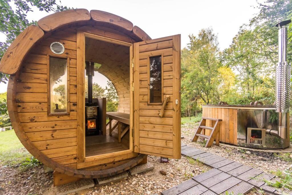 Enjoy Cozy Romance Hills Forest Gardens Views Sauna Whirlpool Bath Appartement