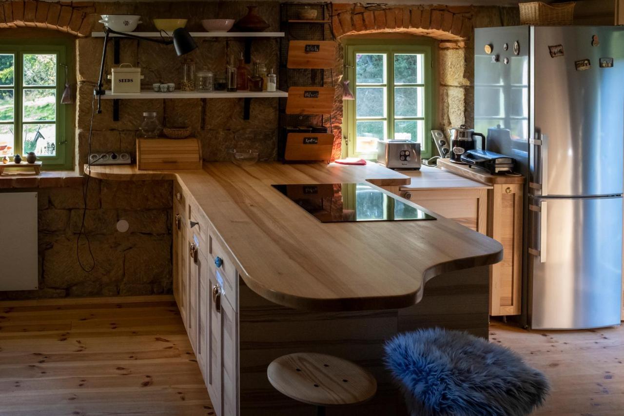 Enjoy Cozy Romance Hills Forest Gardens Views Sauna Whirlpool Bath Appartement