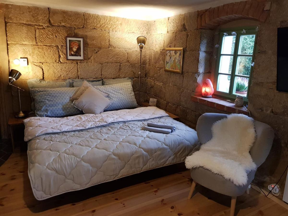 Enjoy Cozy Romance Hills Forest Gardens Views Sauna Whirlpool Bath