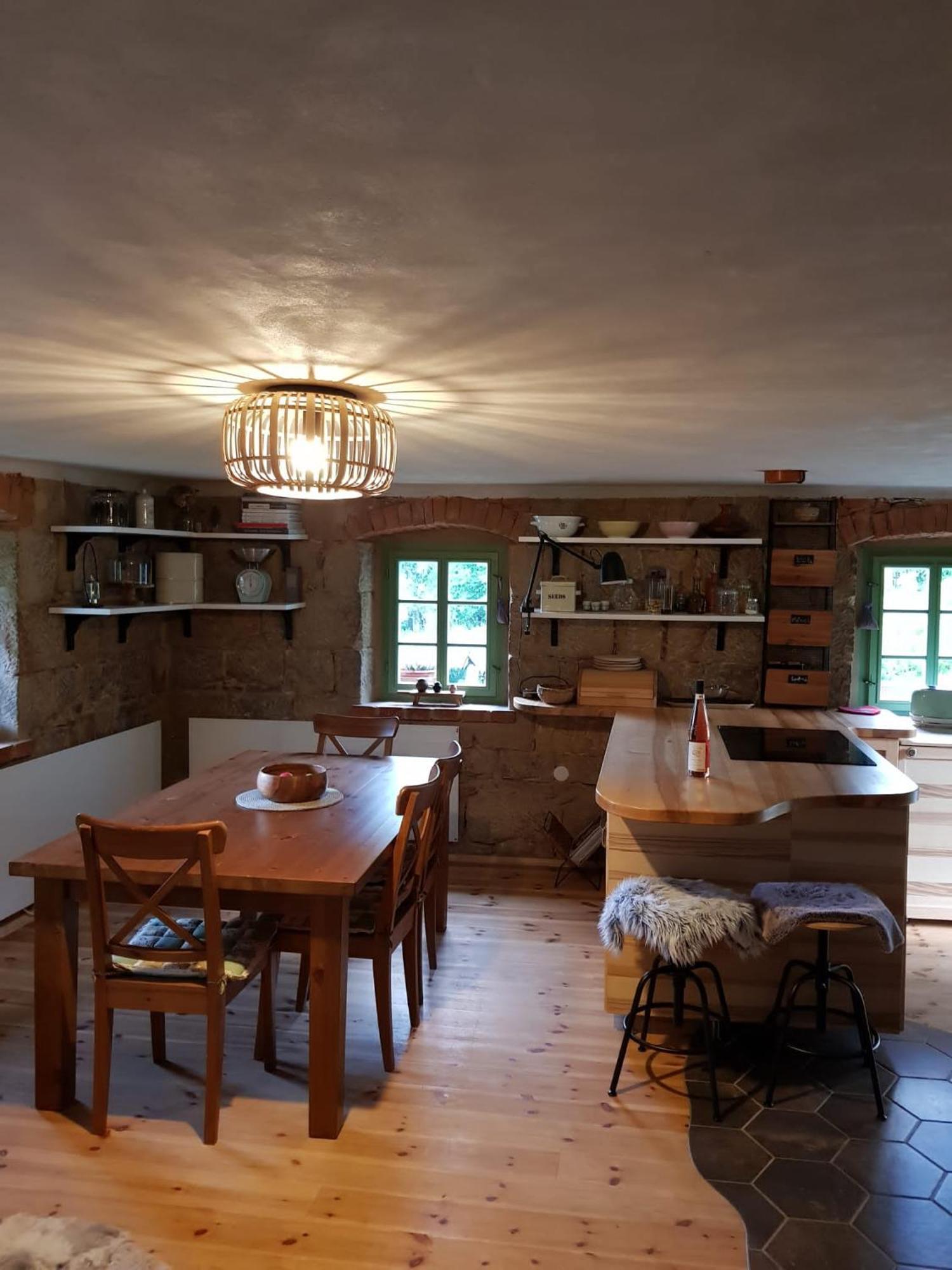 Enjoy Cozy Romance Hills Forest Gardens Views Sauna Whirlpool Bath *