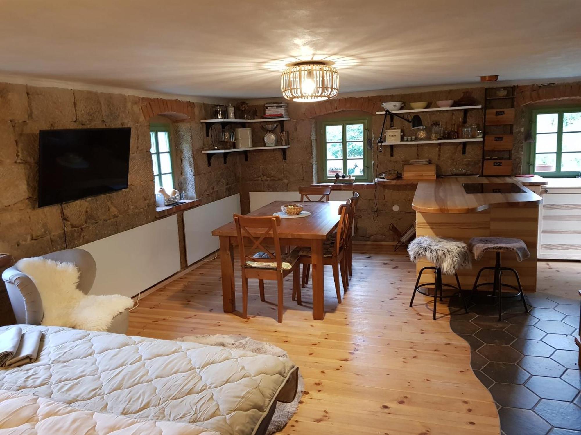 Enjoy Cozy Romance Hills Forest Gardens Views Sauna Whirlpool Bath Appartement *